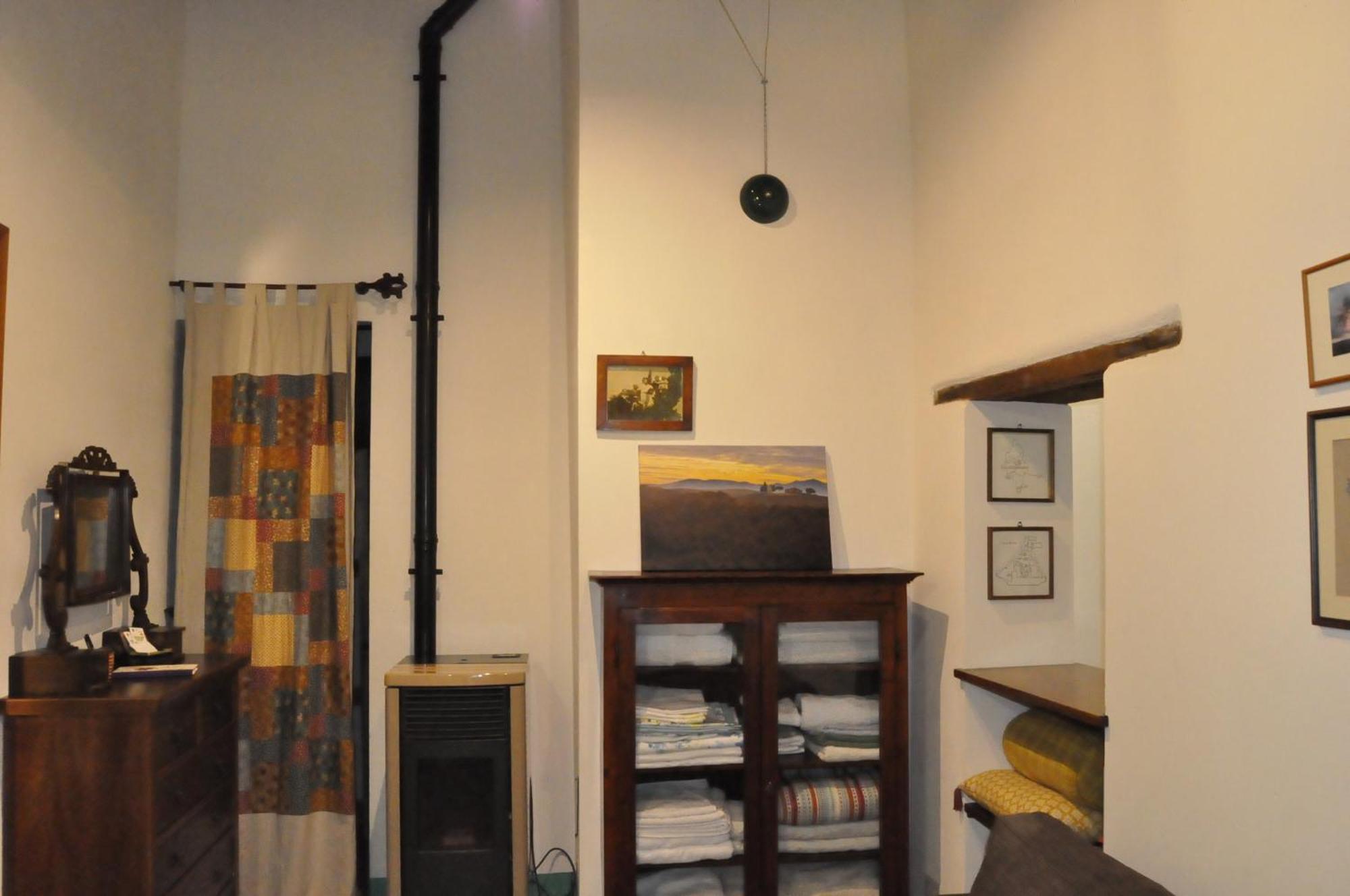 Casa Vacanze "Nonna Vela" Petroio ภายนอก รูปภาพ