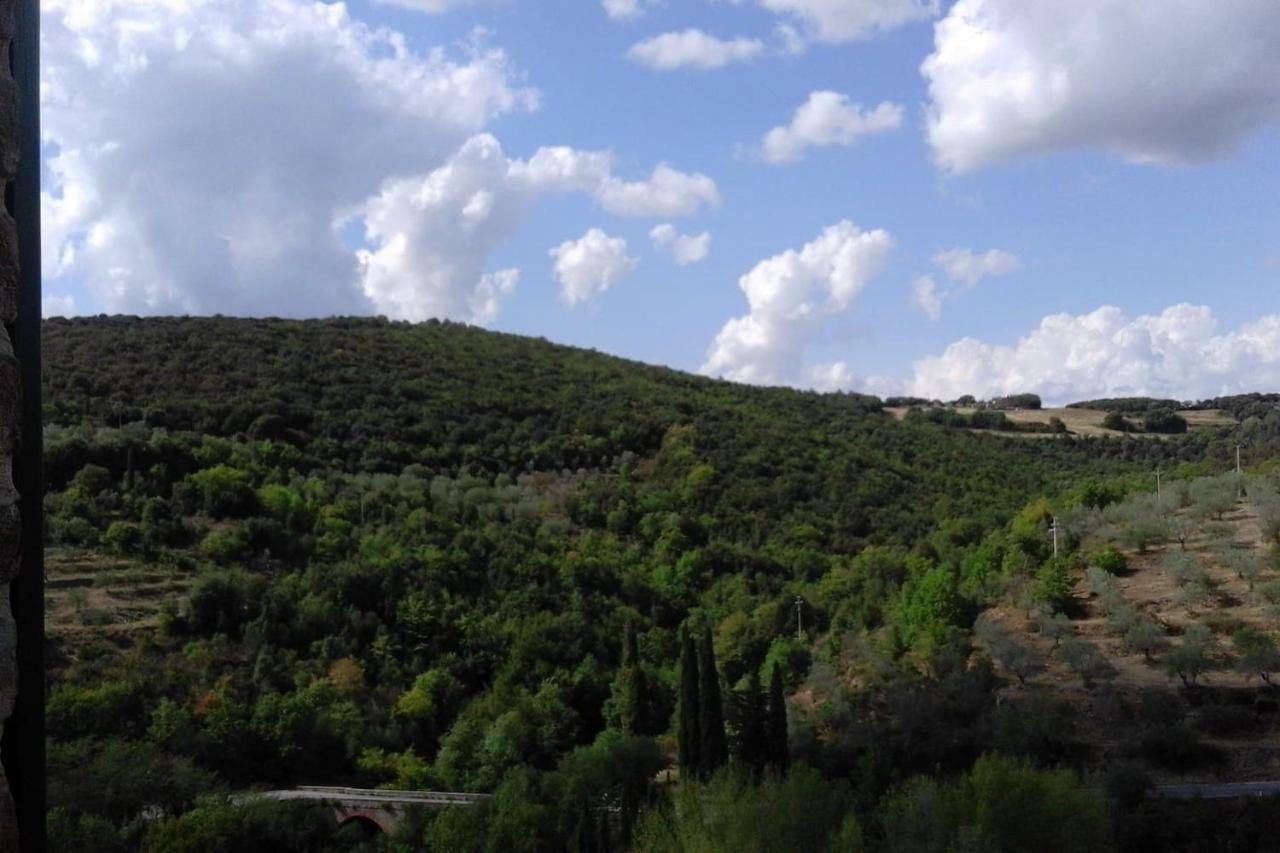 Casa Vacanze "Nonna Vela" Petroio ภายนอก รูปภาพ