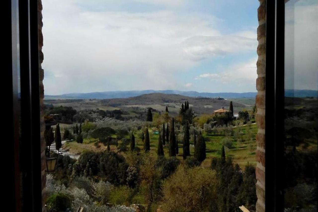 Casa Vacanze "Nonna Vela" Petroio ภายนอก รูปภาพ