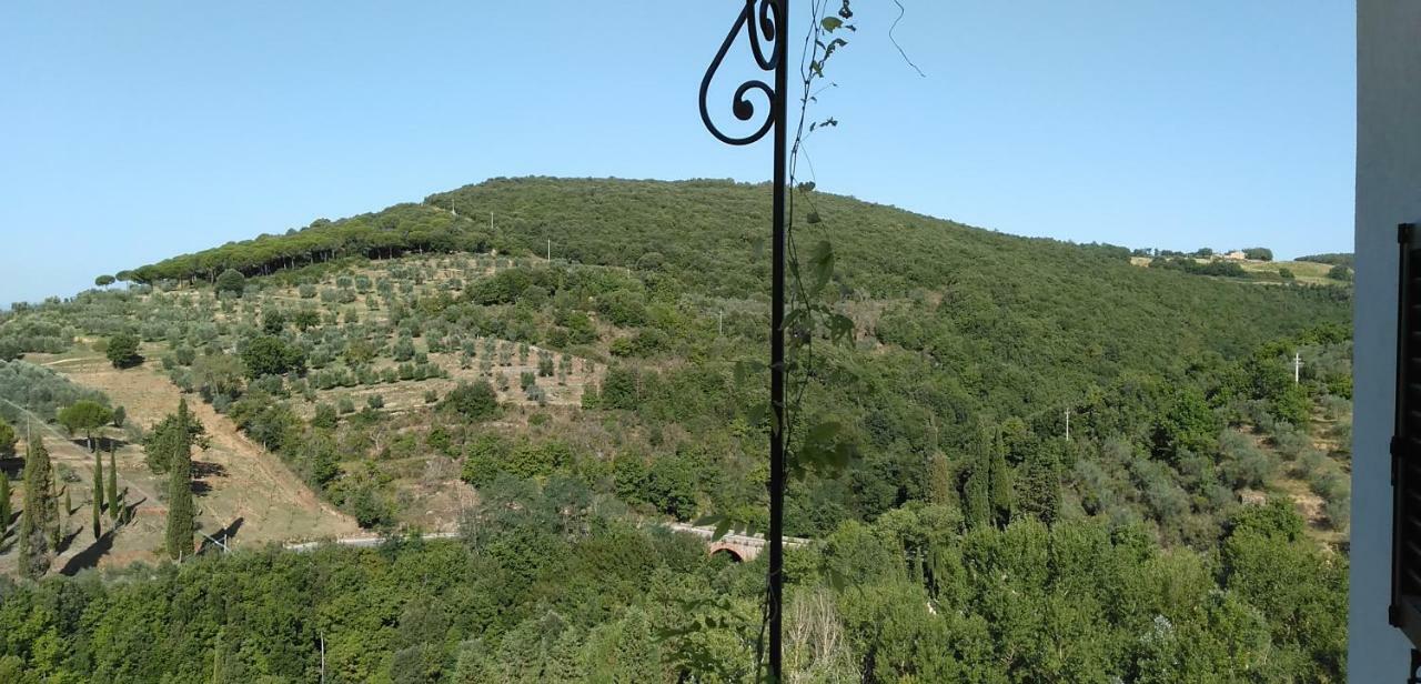 Casa Vacanze "Nonna Vela" Petroio ภายนอก รูปภาพ
